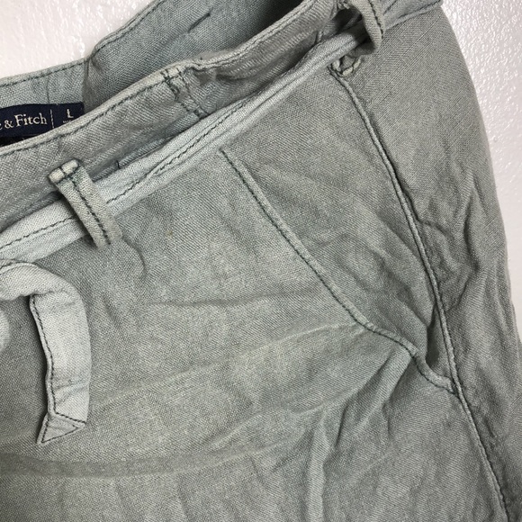 Abercrombie and Fitch linen blend shorts - Picture 3 of 4